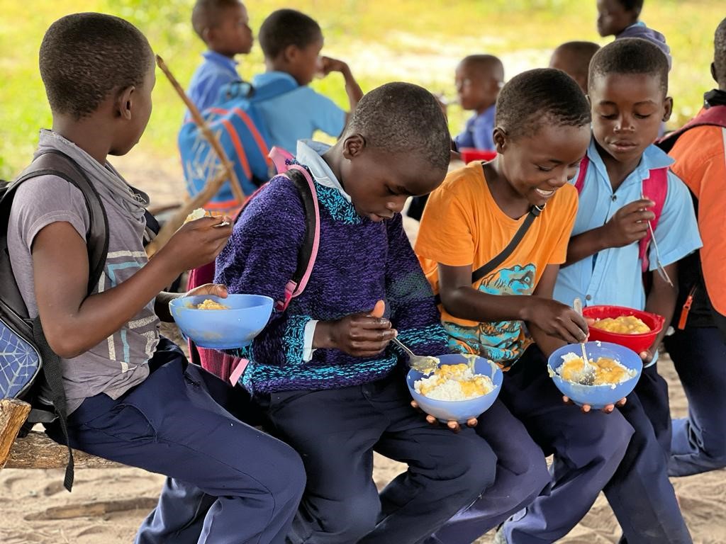schools feeding program for kids